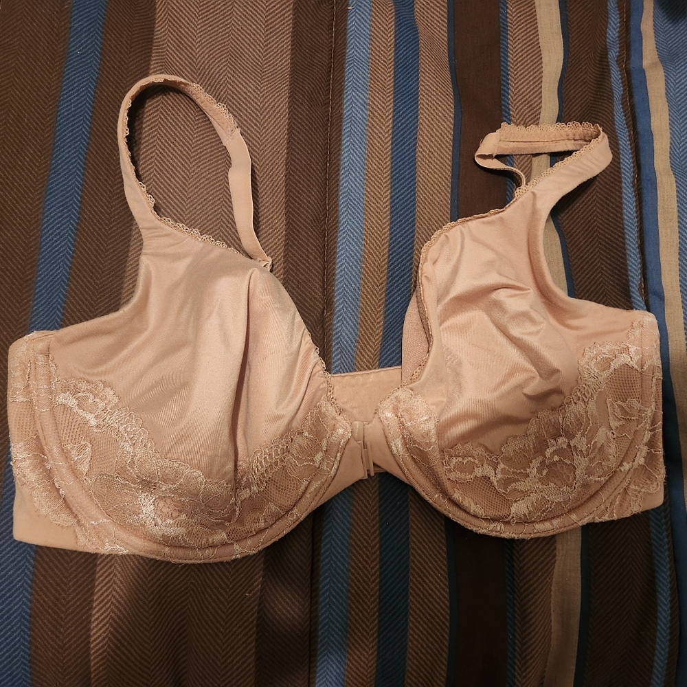 Victoria secret tan bra - Picture 1 of 3